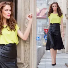 Jaka bluzka do czarnej spódnicy? Oto stylowe propozycje na każdą okazję